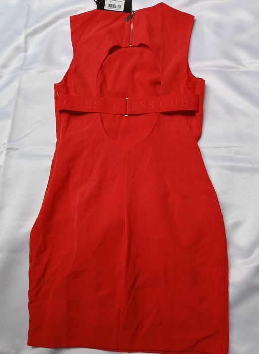 Czerwona sukienka guess