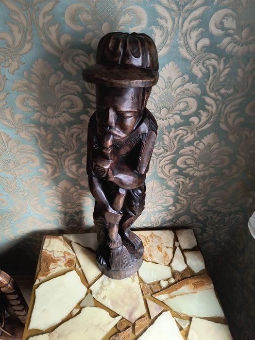 Figura Rzeźbiona Drewniana