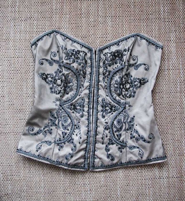 Piękny gorset Spotlight by Werehouse 10/38 hafty kamienie