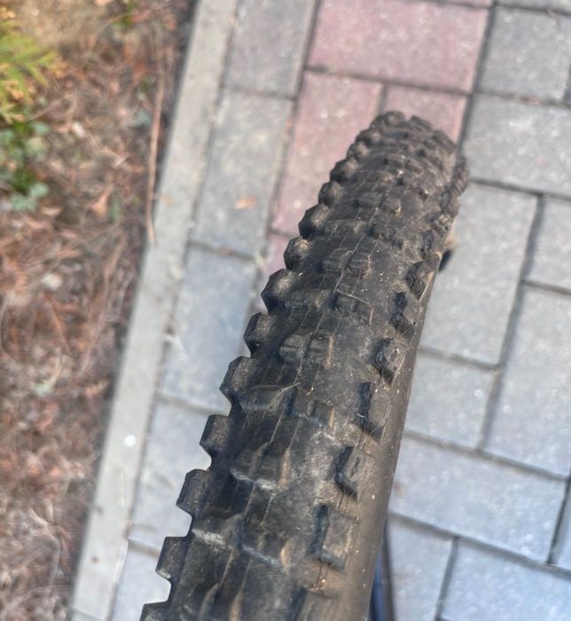 Obręcz industry nine 27.5 z oponą maxxis i detką