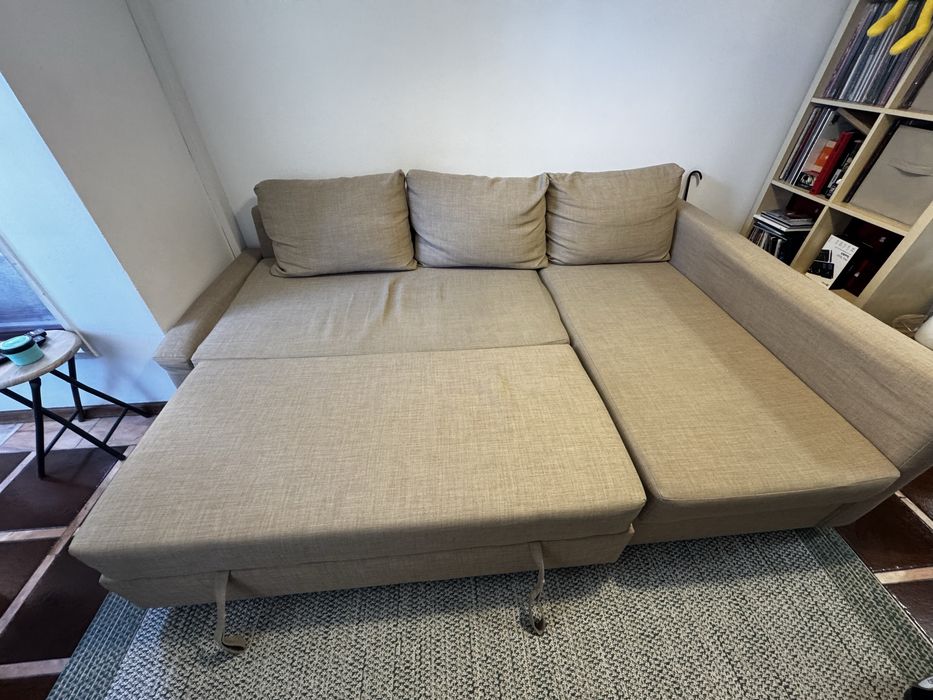 IKEA Friheten Sofá-cama de canto Skiftebo beige com chaise longue