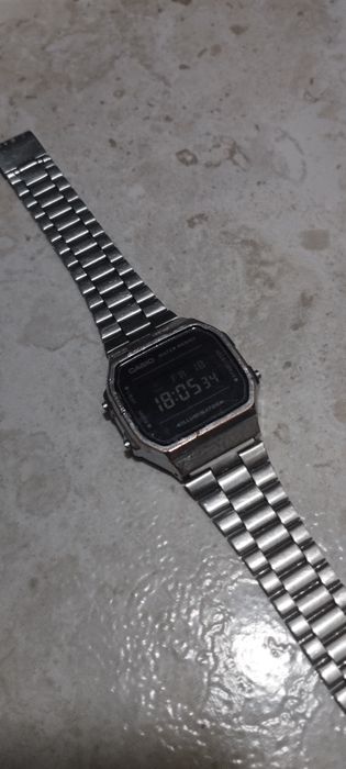 Relógio Casio - em aço
