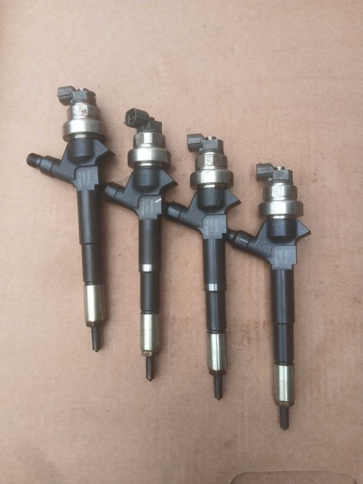 Wtryskiwacz wtrysk 1.7 CDTI Opel Astra J Meriva B Mokka Zafira C 55567729
