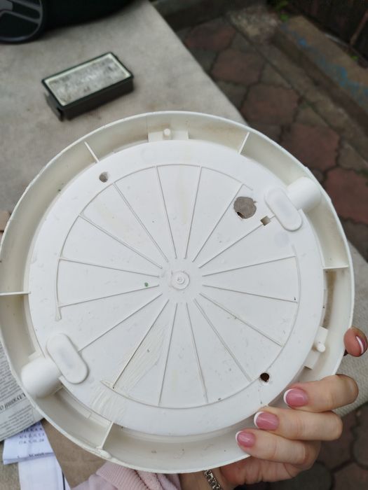 Светильник потолочный без плафона