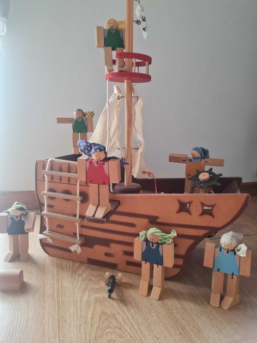Navio Pirata em madeira