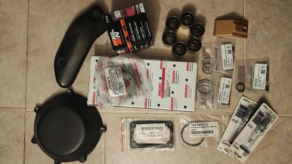 Ducati 996R Centralina 996 998 ST4S e outras peças