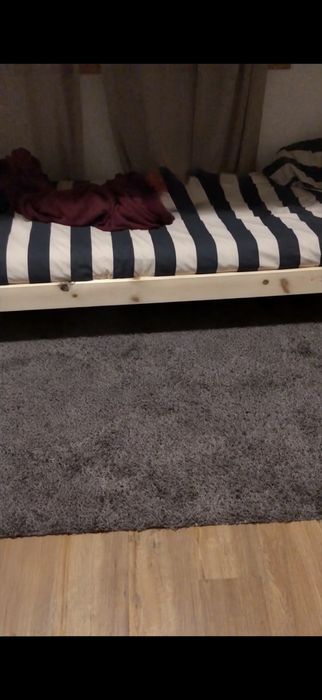 Tapete Ikea castanho