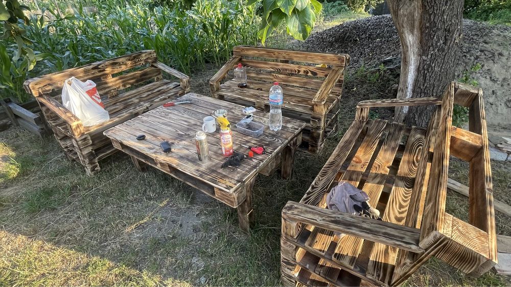 Стол Лавочка из поддонов деревянные изделия, вывески