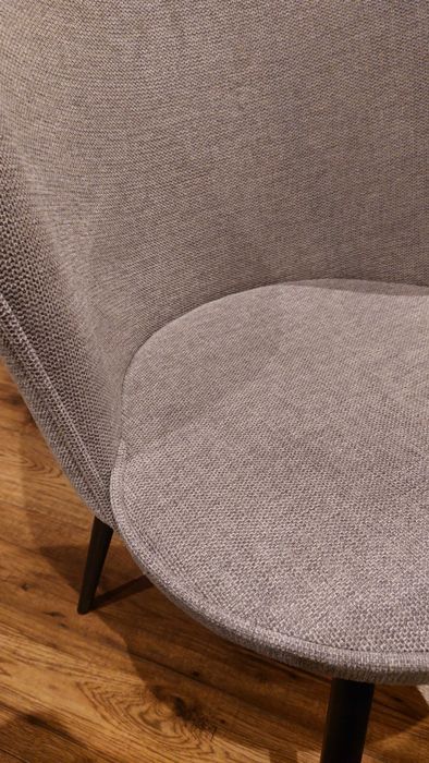 Krzesła tapicerowane