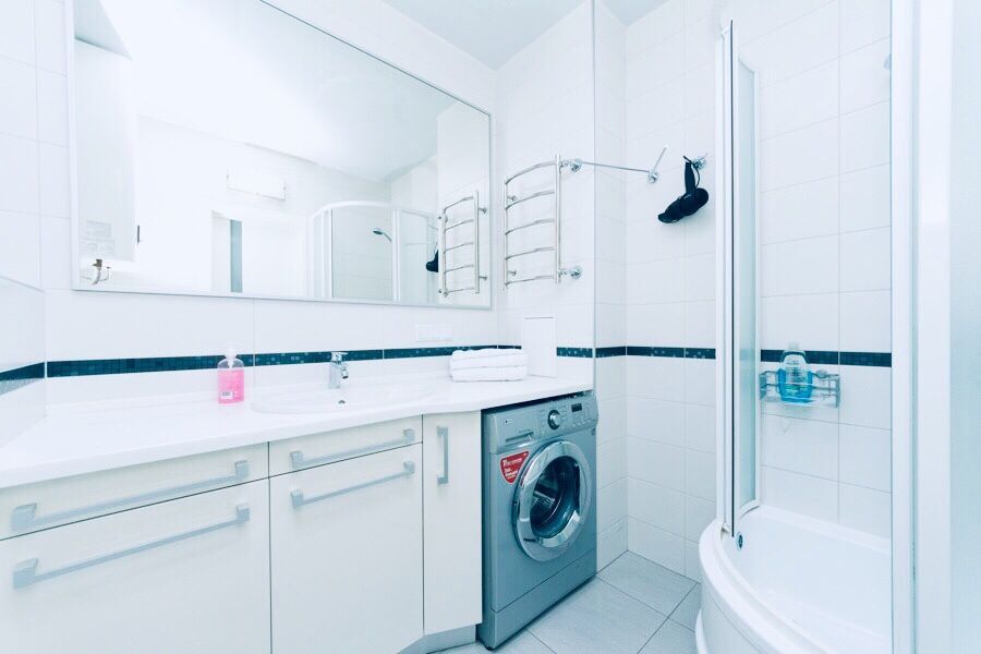 Драгоманова, посуточно Пчелки,, Ахматовой, Ашан,Позняки,Драгоманова 6