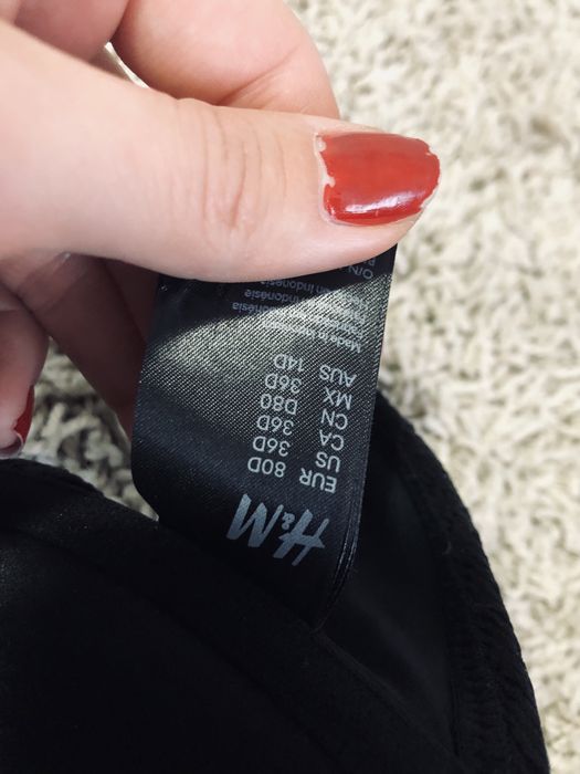 Czarny strój kapielowy 80D i 36 bikini plaża