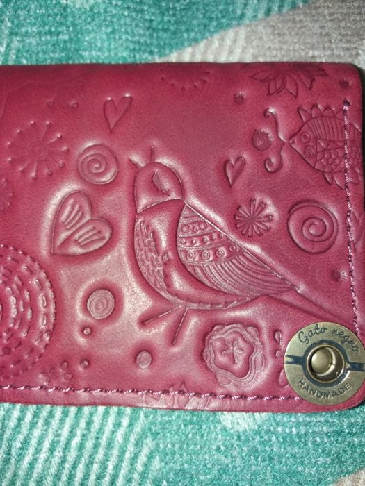 Новый кожаный кошелек