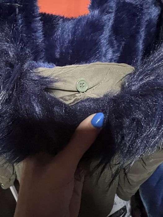 Casaco com pelo azul