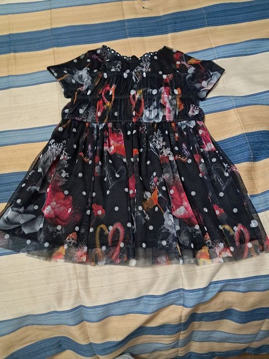 5€ Vestido de criança dos 12 aos 18 meses