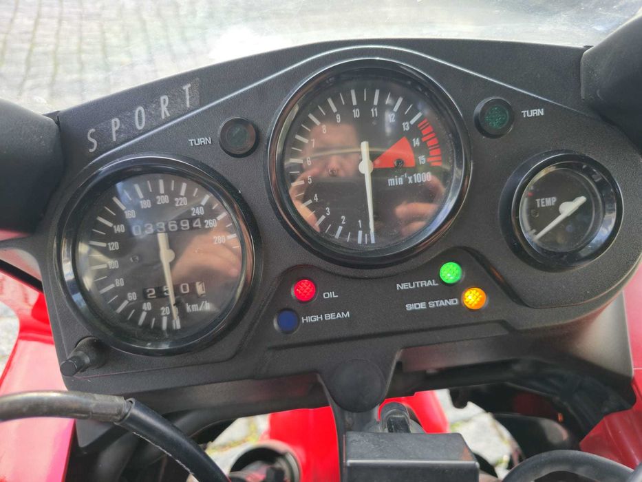 Honda CBR600F – Excelente Estado – 33.000 km Reais