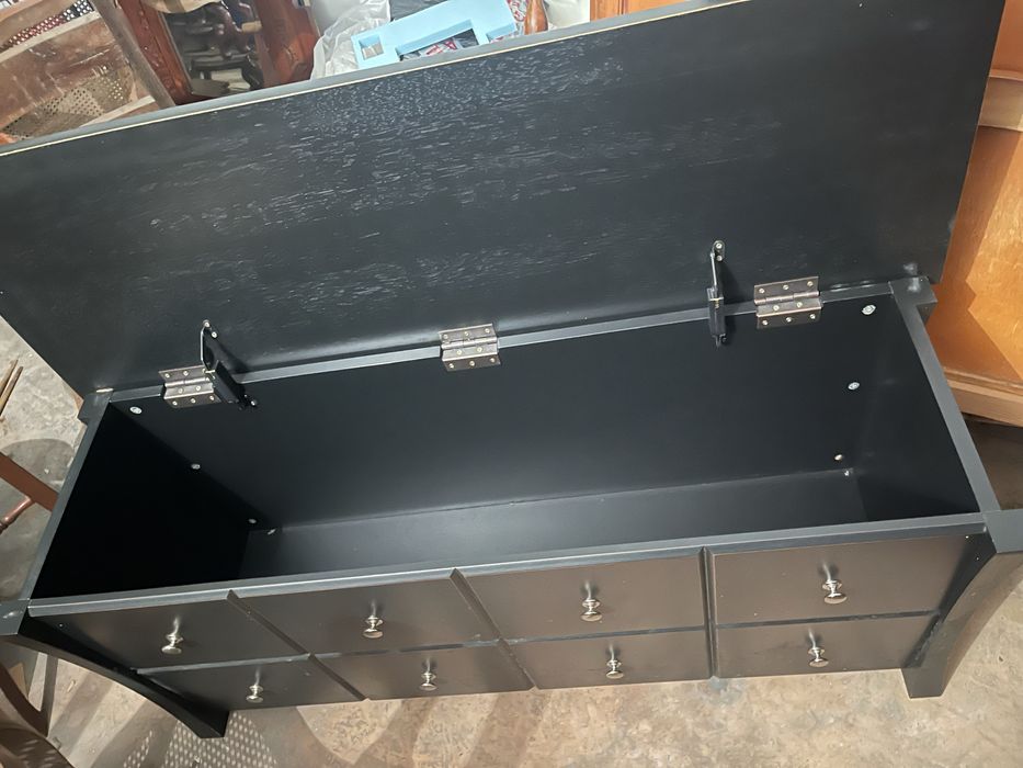 Banco com bau integrado