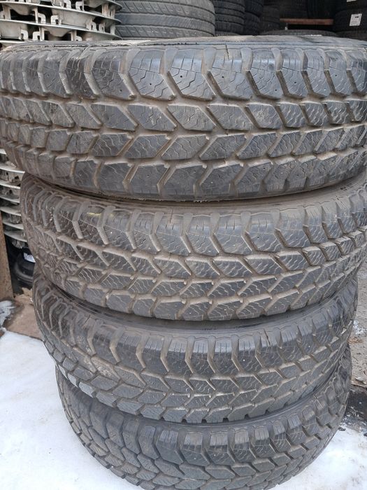 Шини зима 205/75 R16C комплект Good Year. Ціна - 1750грн за шт.