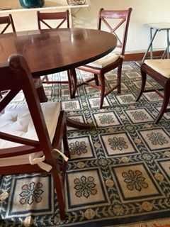 Mesa Extensivel Madeira Maciça + 8 Cadeiras | Bom Estado