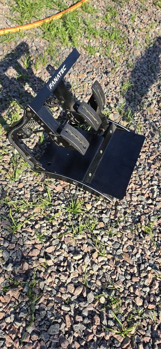 Продам Fanatec ClubSport Pedals V3