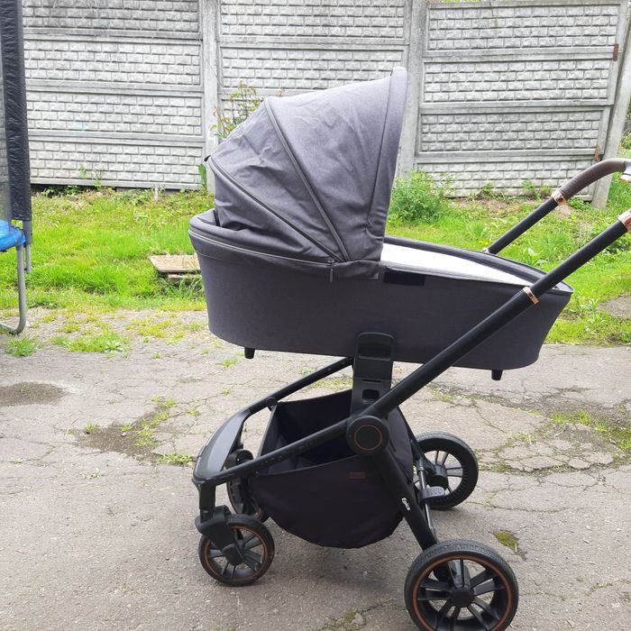 Дитяча каляска Carrello