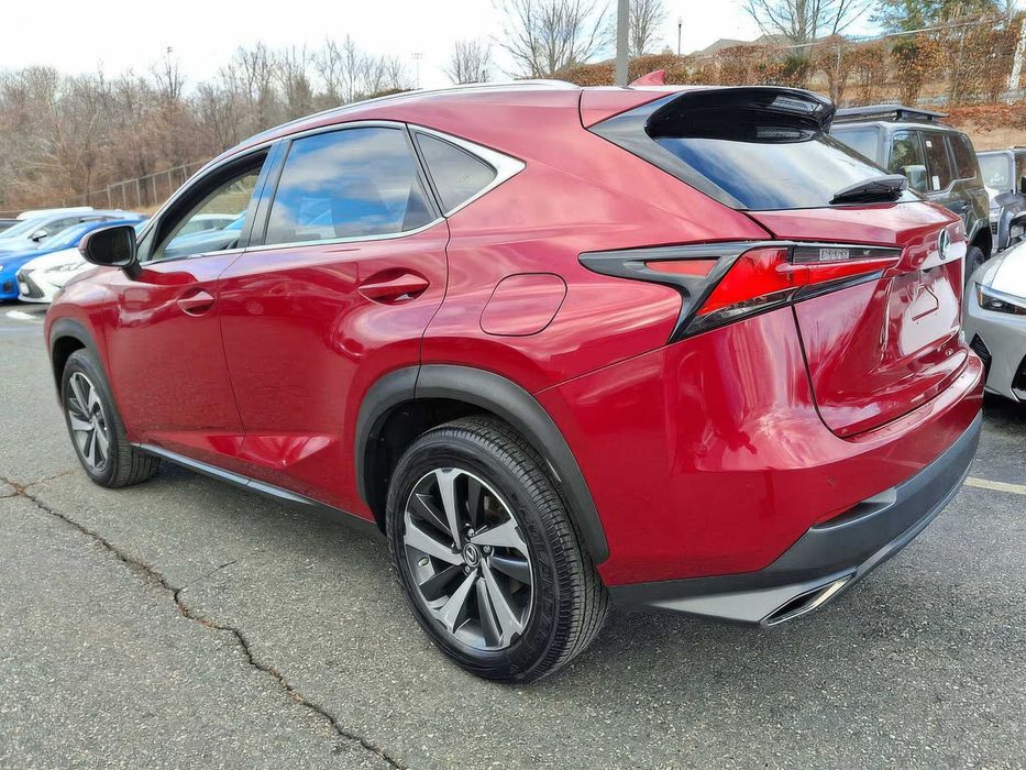 Lexus NX      2018