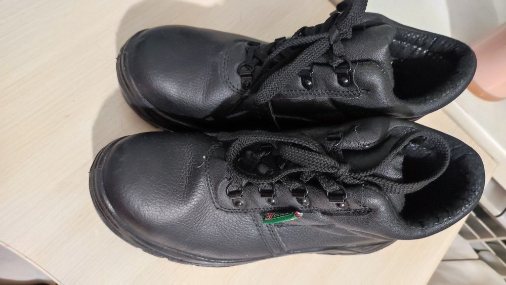 Робоче взуття розмір 38