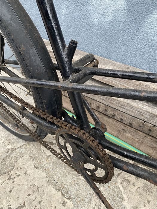 Bicicleta antiga inglesa carga