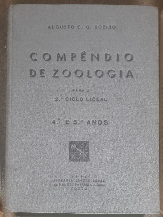 Livros escolares antigos