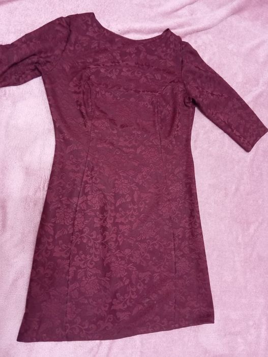 Плаття бордове, четвертний рукав