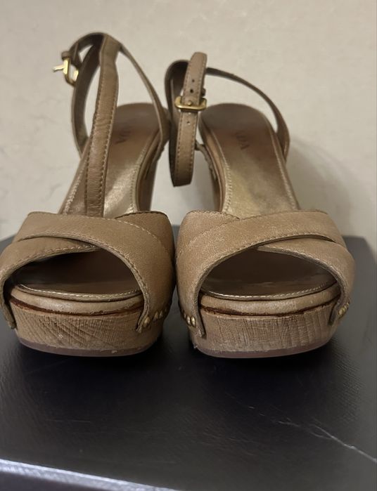 Шкіряні Босоніжки Prada