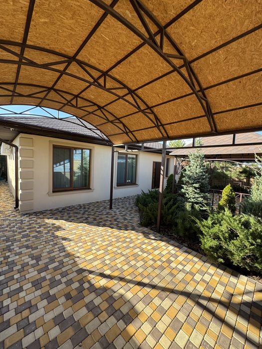 Срочно! Продам одноэтажный дом с бассейном, современный новый ремонт