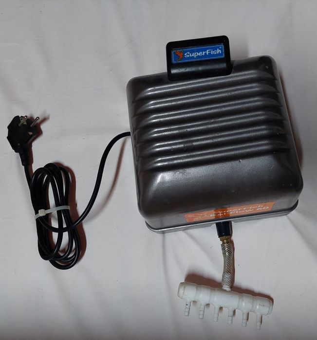 Pompa powietrza do akwarium stawów