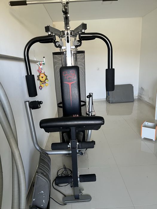 Maquina de musculação multifunções
