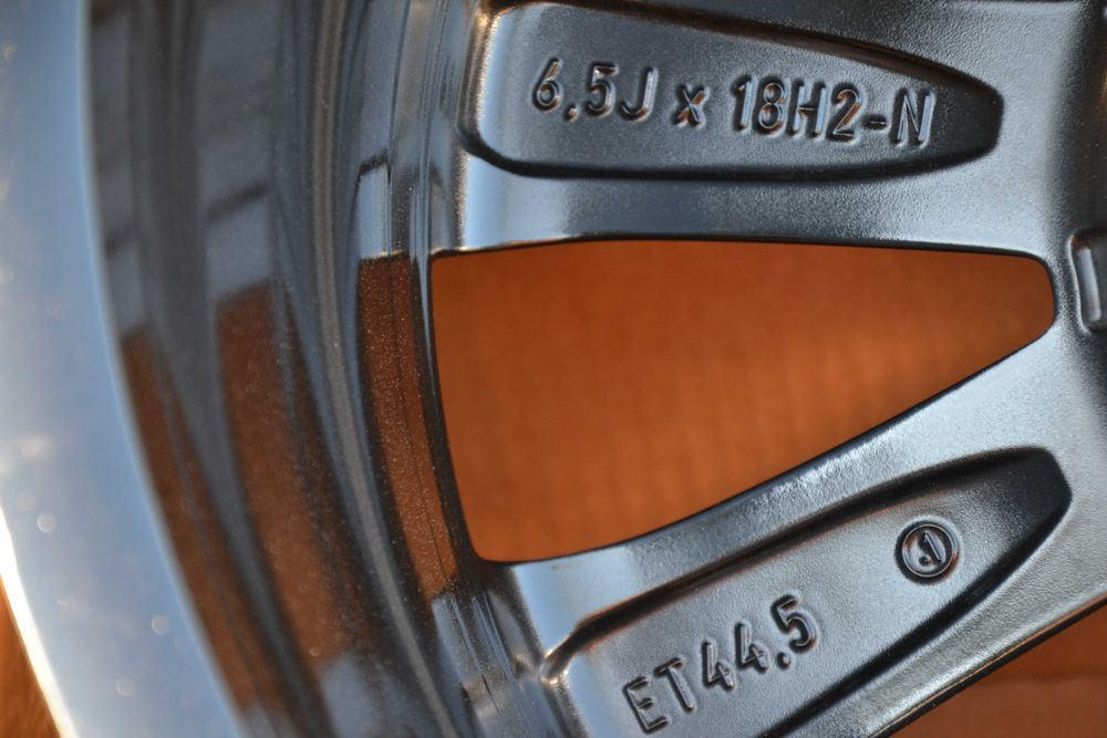 Felgi 18" EQB EQA GLA GLB V447 Vito Viano Oryginał Mercedes Czujniki Jak Nowe