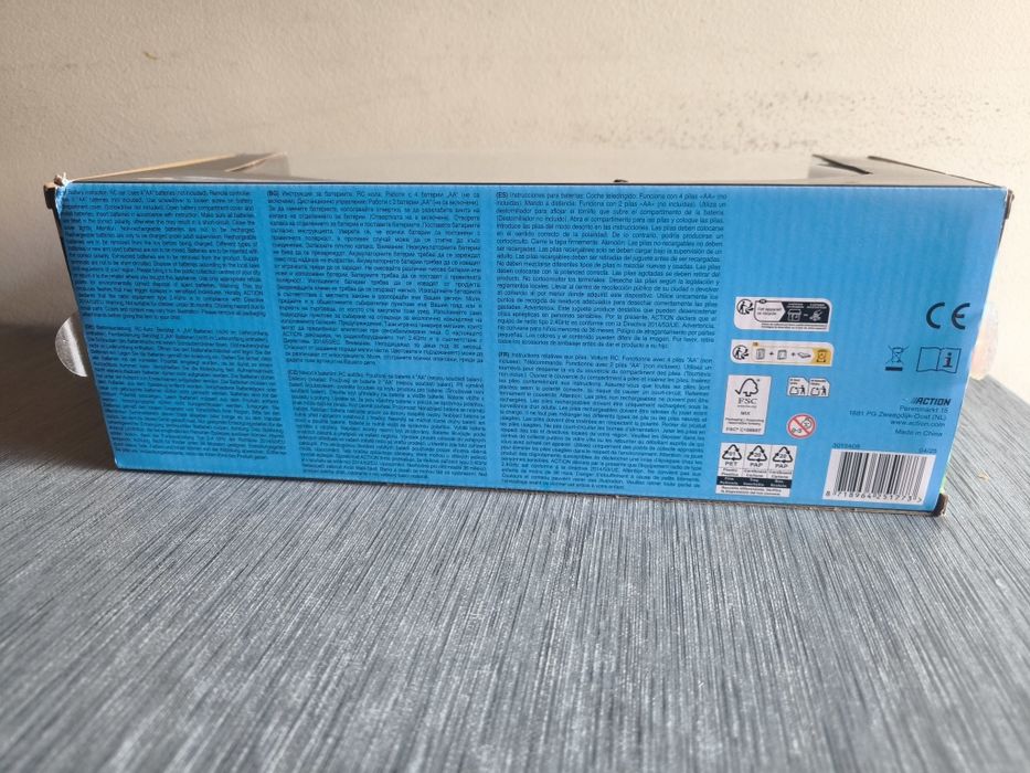 Carro de Telecomandado RC Racing Car 2.4 GHz – Novo em Caixa