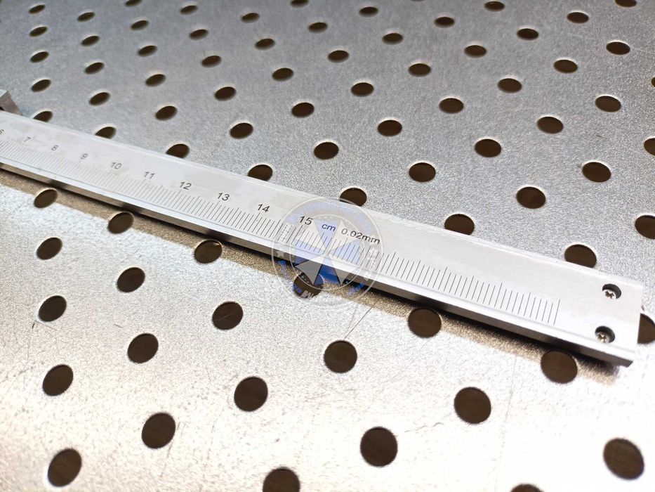 Suwmiarka inox 0-150mm + Etui  suwmiarka 150mm