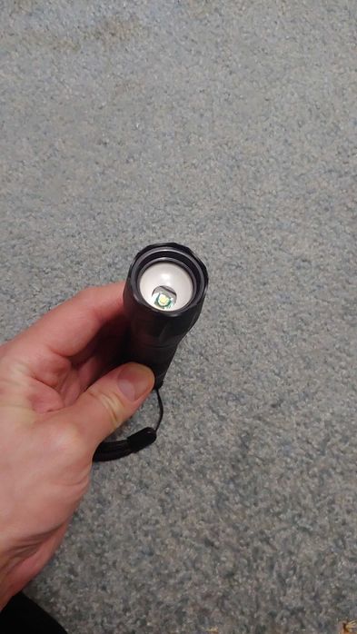 Фонарик Яркий Аккумуляторный 18650 с Зумом алюминий новый