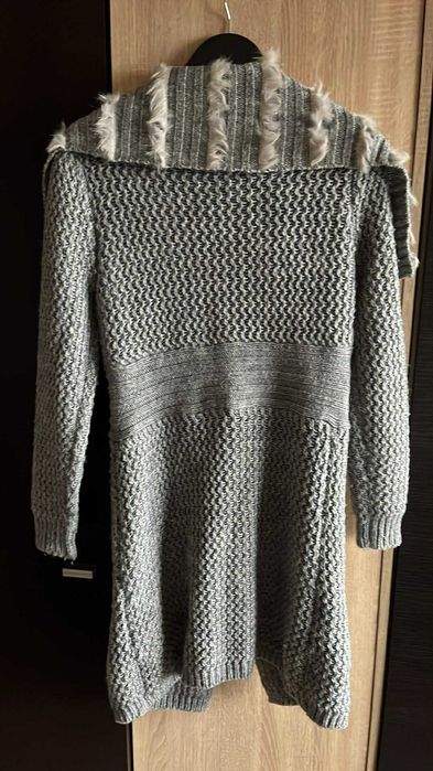 Sweter rozpinany nr 5.