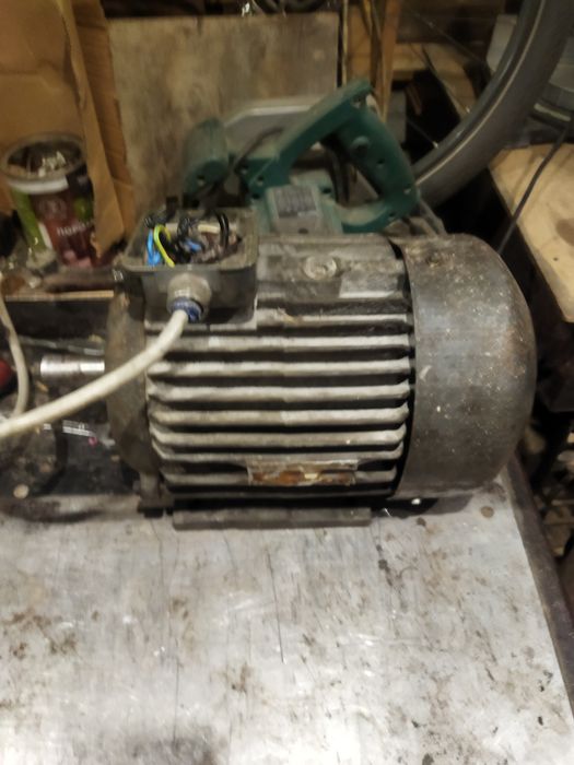 Продам електродвигун 5.5 кіловат