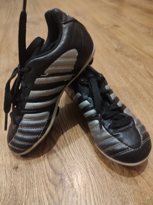 Футбольные бутсы adidas 29