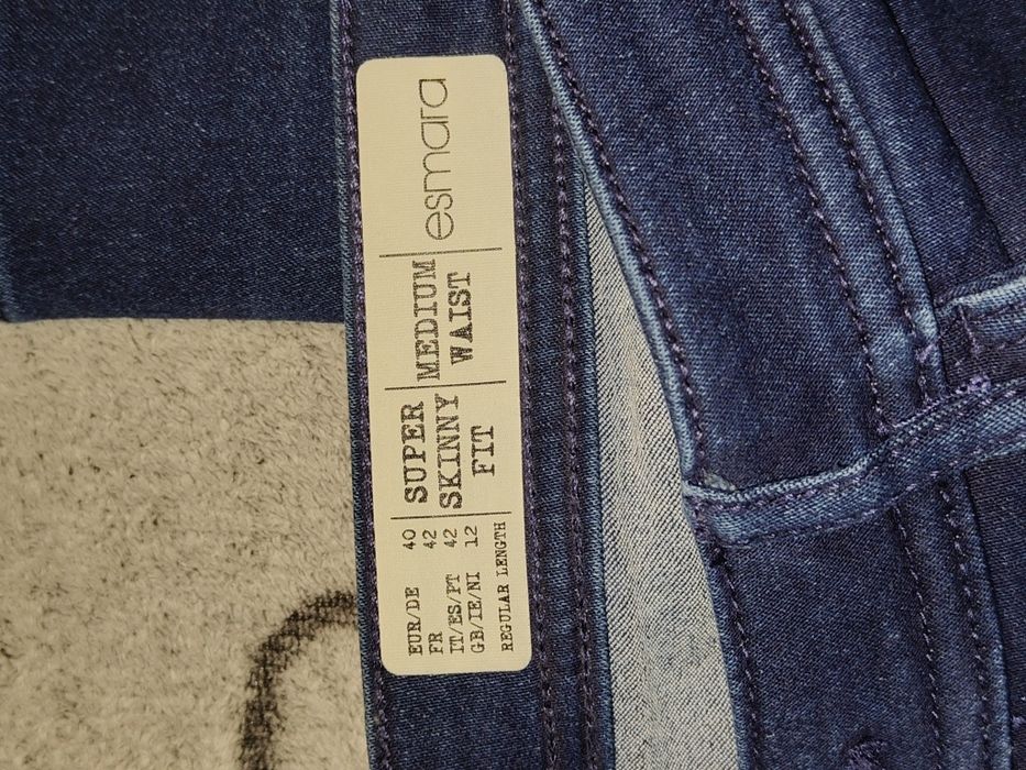 Jeansy damskie 40