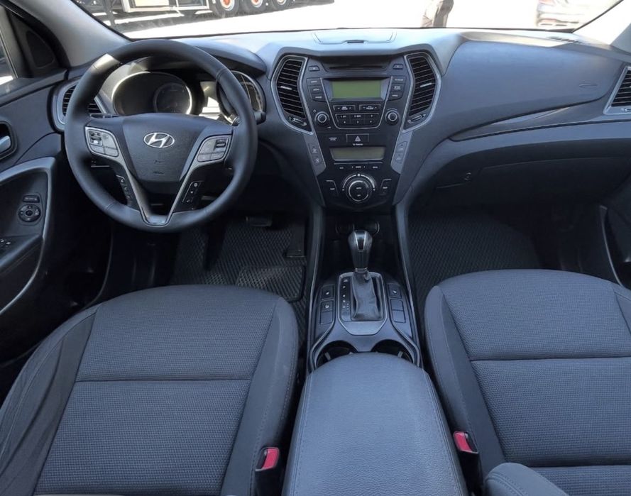 Hyundai Grand Santa Fe