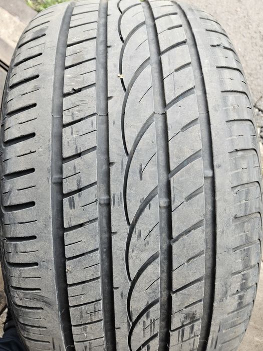 Б,у шини 295/35 r 21