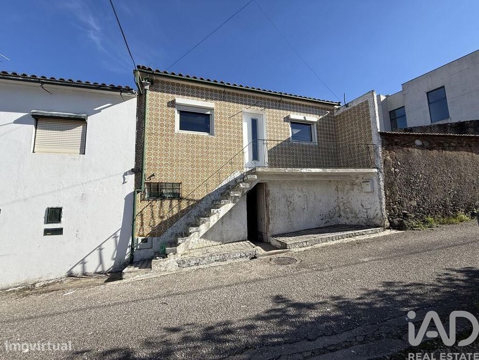 Casa / Villa T3 em Miranda do Corvo de 122 m2