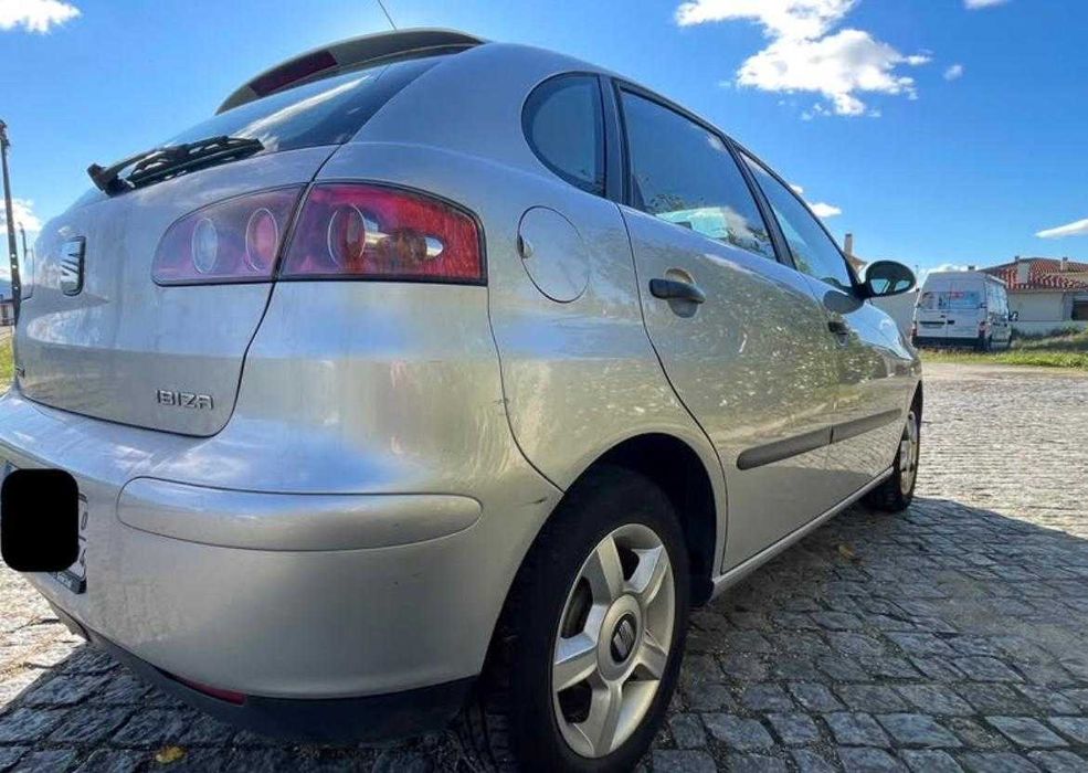 Seat Ibiza em muito bom estado