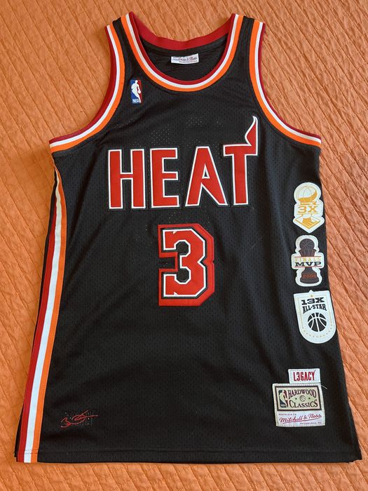 Vendo coleção de camisolas da NBA