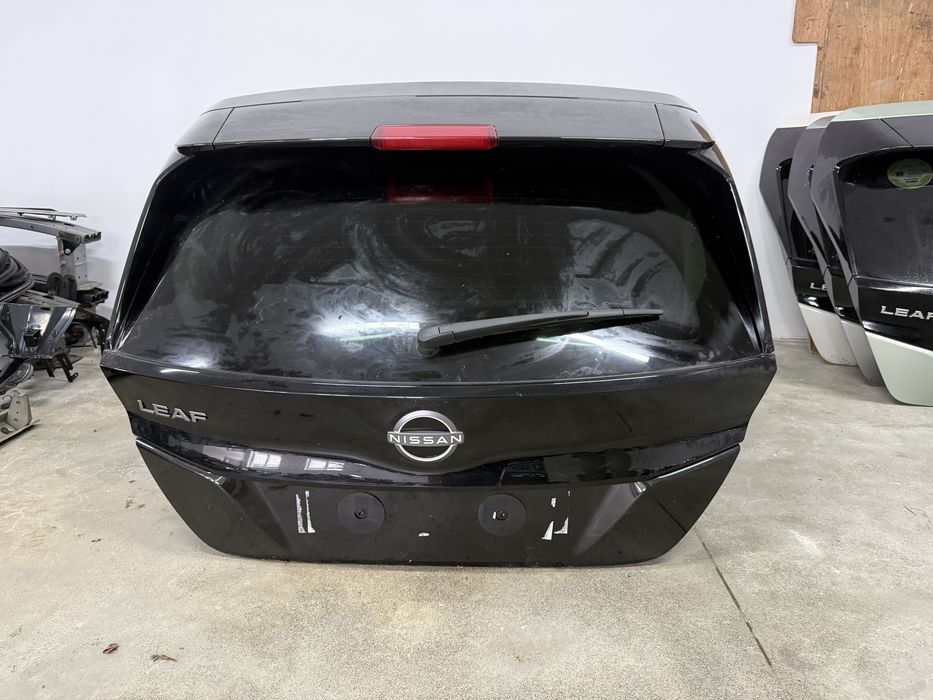 Ляда задня кришка багажніка , ніссан ліф , nissan leaf