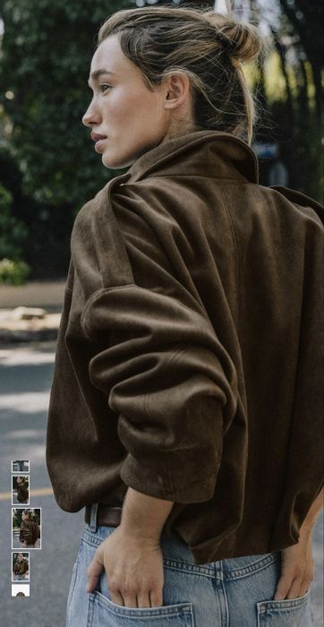 Жіноча куртка бомбер з еко замші