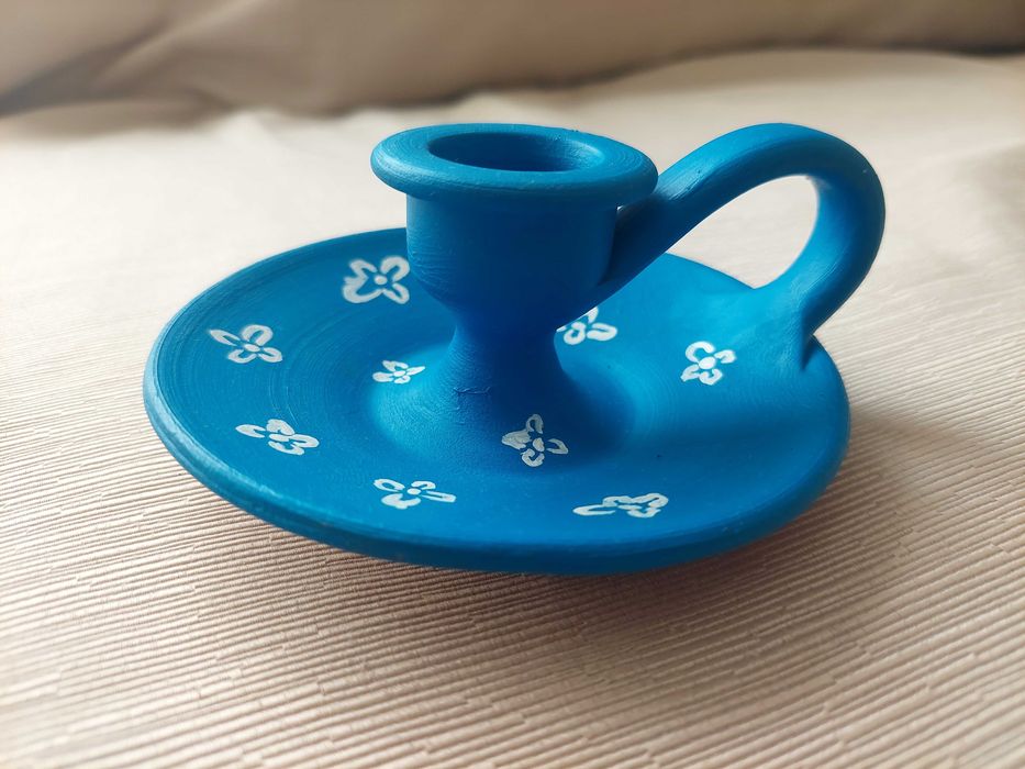 Castiçal de barro azul