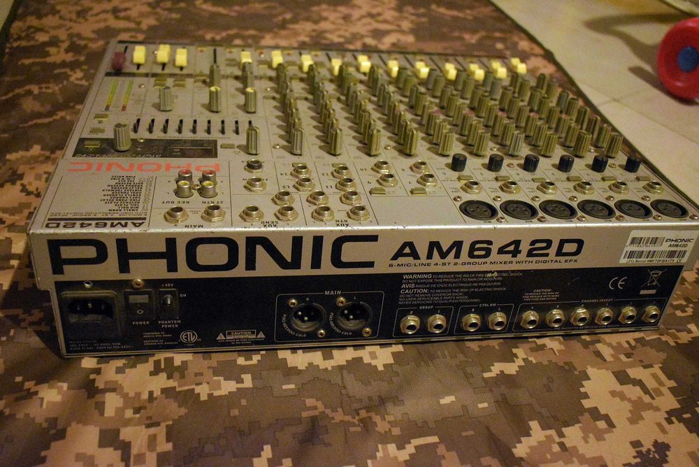 Мікшерний пульт Phonic AM 642D